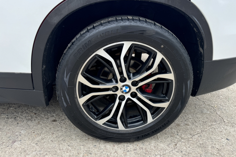 宝马X1 2018款 sDrive20Li 领先型车身外观6003