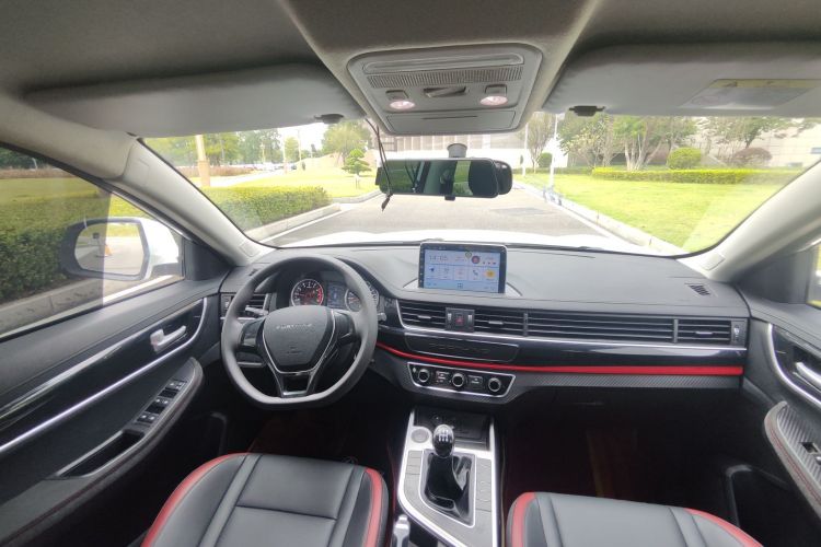 东风风行 风行T5 2022款 盛世款 1.6L 手动筑梦版五座车身外观6012