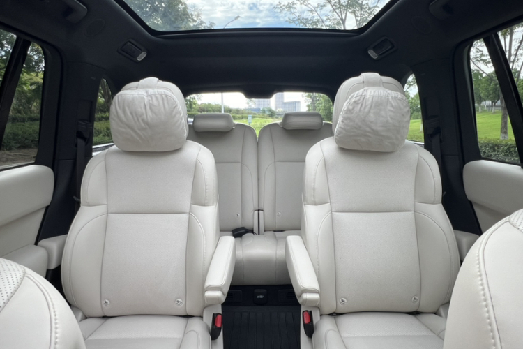 理想汽车 理想L8 2023款 Pro中控内饰7003