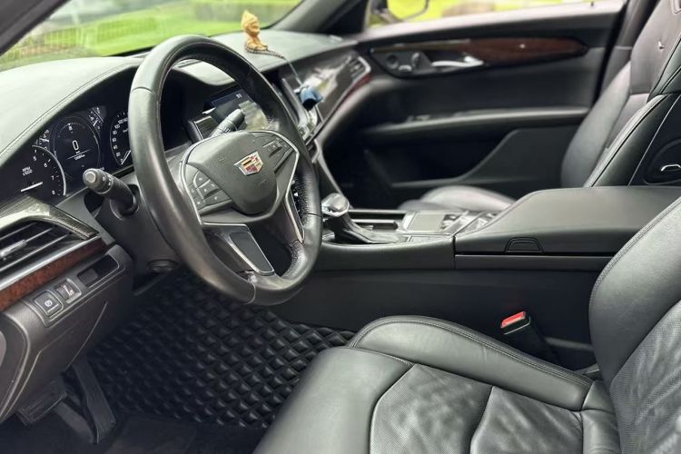 凯迪拉克CT6 2017款 28T 精英型中控内饰7005