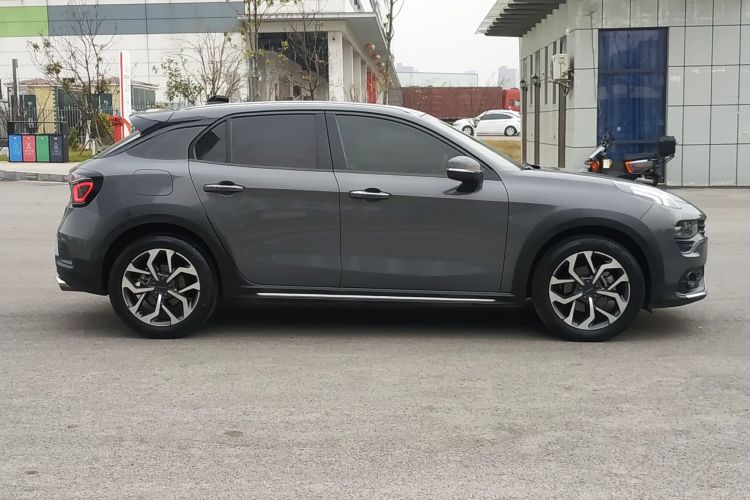 领克02 2019款 1.5T DCT两驱劲Pro版 国VI车身外观6009