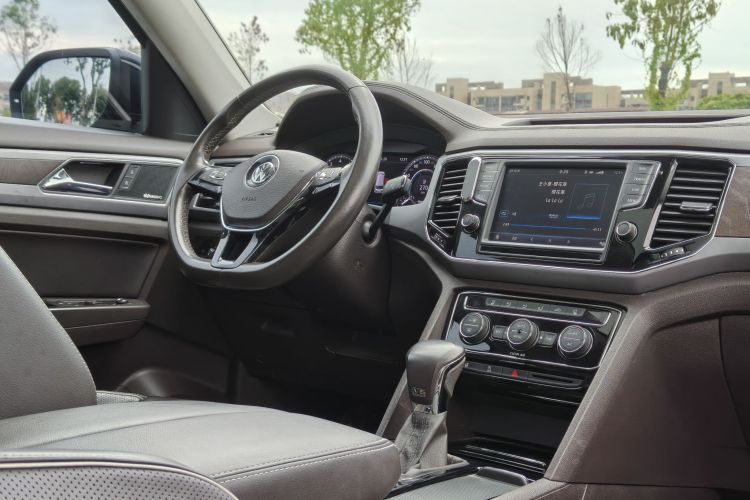 大众 途昂 2017款 530 V6 四驱至尊旗舰版中控内饰7003