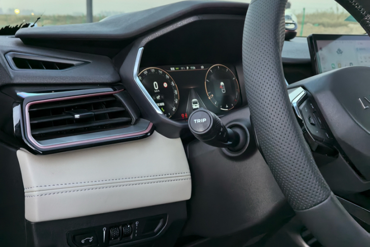 领克06 2023款 Remix 1.5T Shero中控内饰7002