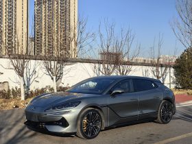 腾势Z9GT 2024款 1100四驱Ultra首发版