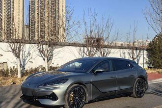 腾势Z9GT 2024款 1100四驱Ultra首发版