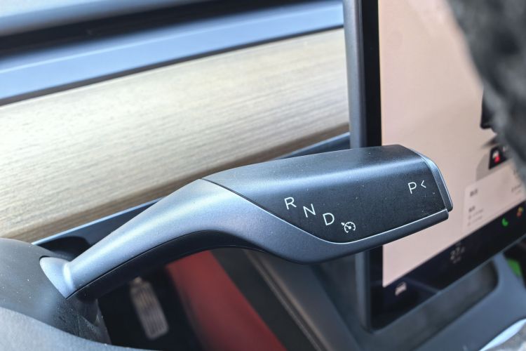 特斯拉 Model Y 2022款 长续航全轮驱动版中控内饰7010