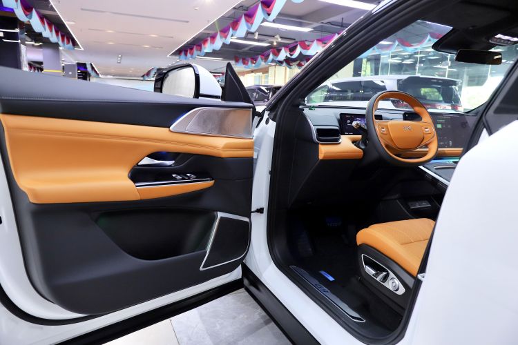 小鹏G9 2025款 625 长续航 Max中控内饰7011