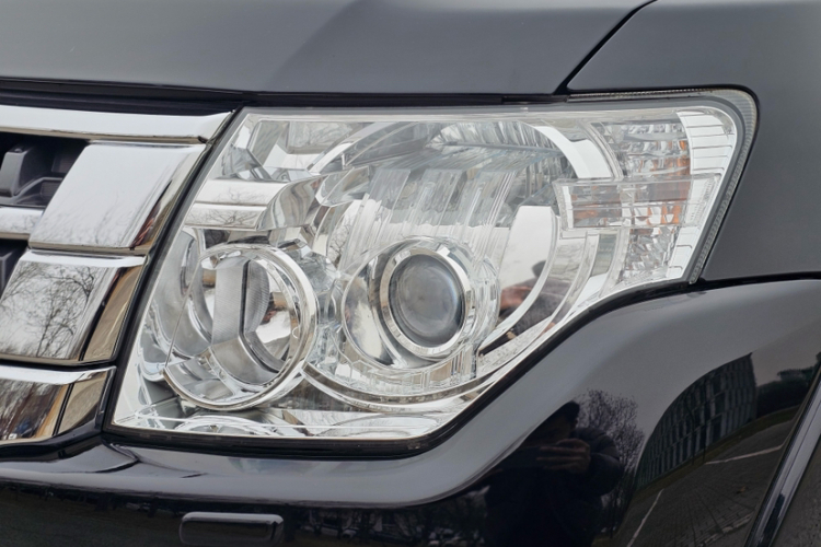 三菱 帕杰罗(进口) 2016款 3.0L 自动尊贵版 国V局部细节36