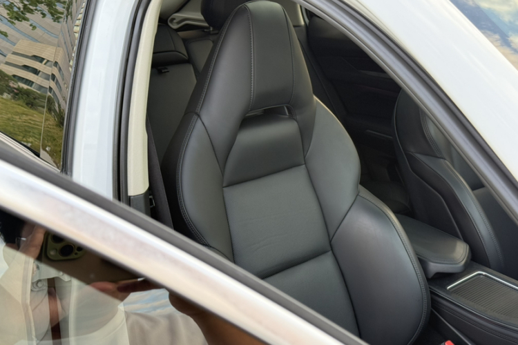 领克01 2021款 2.0TD 两驱型Pro中控内饰7001