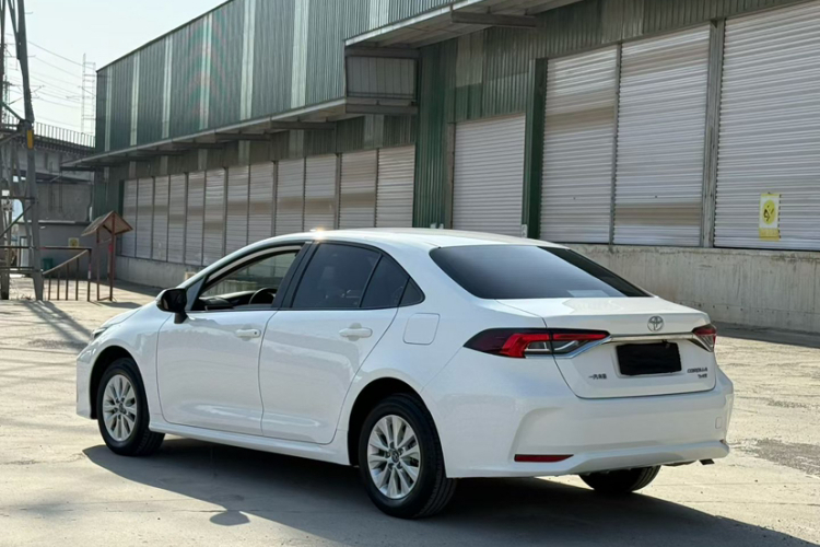 丰田 卡罗拉 2019款 1.2T S-CVT GL先锋版车身外观6005