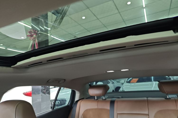 别克 君威 2017款 20T 精英型中控内饰7007