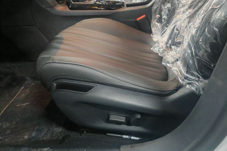 标致408 2024款 360THP 龘龘款 拉图版中控内饰7003