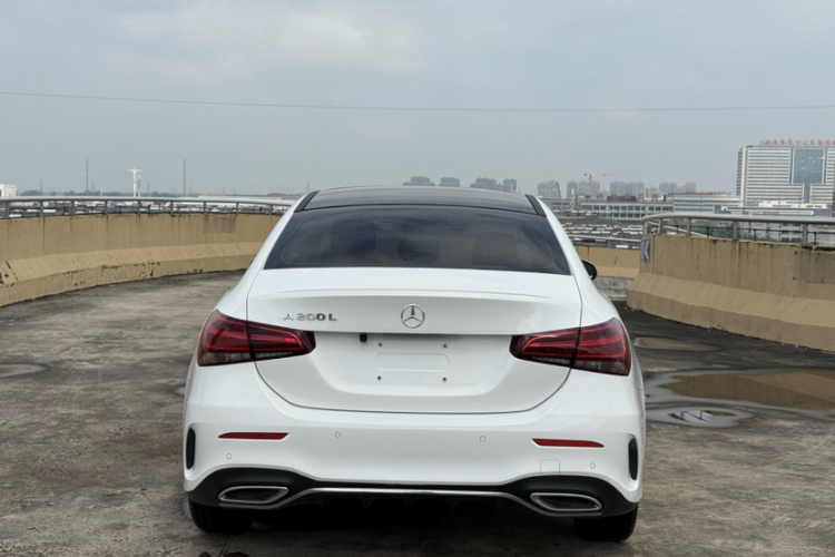 奔驰A级 2021款 A 180 L 运动轿车车身外观6003