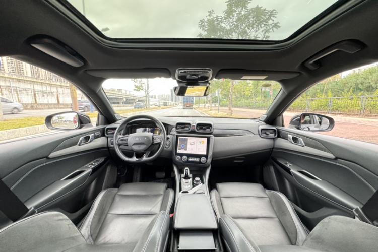 领克03 2022款 2.0TD DCT劲Pro中控内饰7002