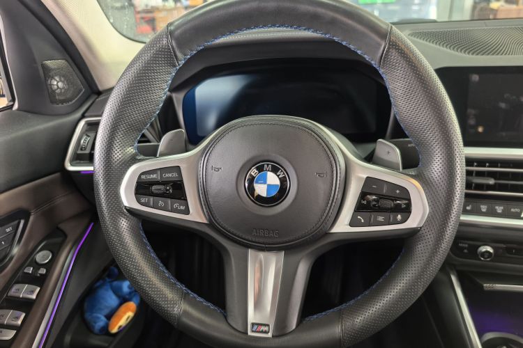 宝马3系 2022款 325i M运动曜夜套装中控内饰7005