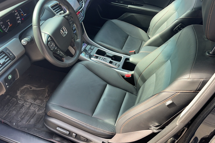本田 雅阁 2016款 混动 2.0L 锐领版中控内饰7002
