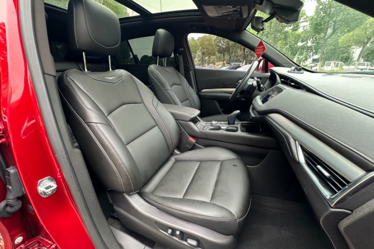 凯迪拉克XT4 2022款 28T 两驱豪华型局部细节41