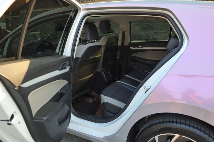 大众 高尔夫 2021款 200TSI DSG Pro中控内饰7005