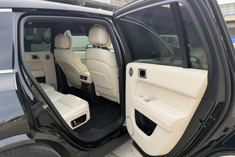 理想汽车 理想L7 2023款 Max中控内饰7007