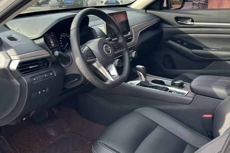 日产 天籁 2021款 2.0L XL 舒适版中控内饰7003