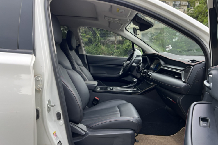 广汽传祺 传祺GS4 2020款 270T 自动智联科技版中控内饰7004