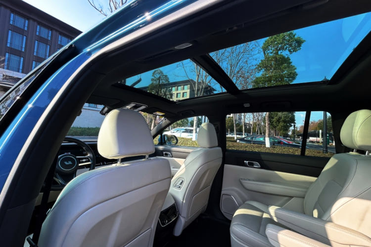 理想汽车 理想ONE 2021款 增程6座版局部细节22