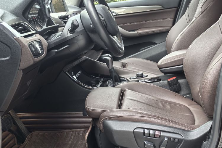 宝马X1 2016款 sDrive18Li 豪华型中控内饰7001