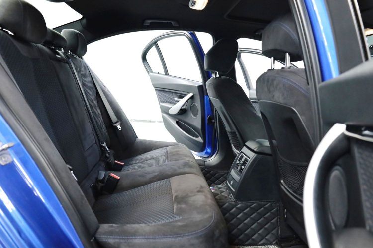 宝马3系 2017款 320i M运动型中控内饰7003