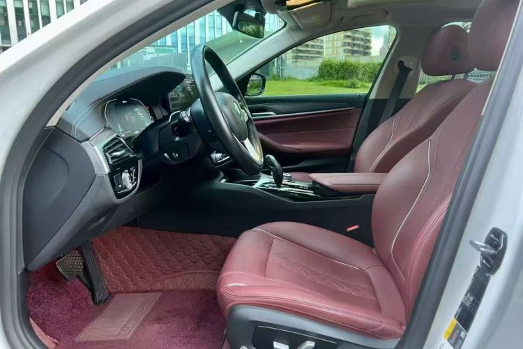 宝马5系新能源 2021款 535Le 豪华套装中控内饰7001