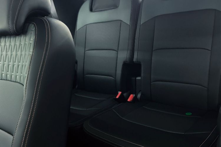 吉利汽车 豪越L 2024款 2.0T DCT尊贵型中控内饰7008