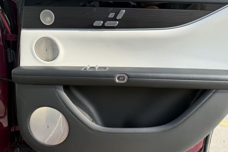 鸿蒙智行 享界S9 2024款 纯电 Ultra 四驱旗舰版中控内饰7006