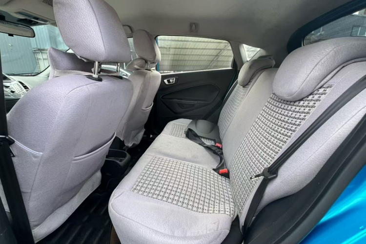 福特 嘉年华 2013款 两厢 1.5L 自动时尚型中控内饰7002