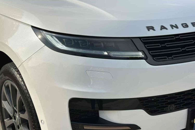 路虎 揽胜运动版 2024款 400PS Dynamic SE车身外观6004