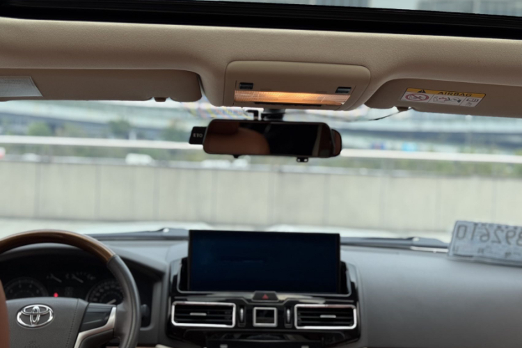 丰田 兰德酷路泽（平行进口）中控内饰7007