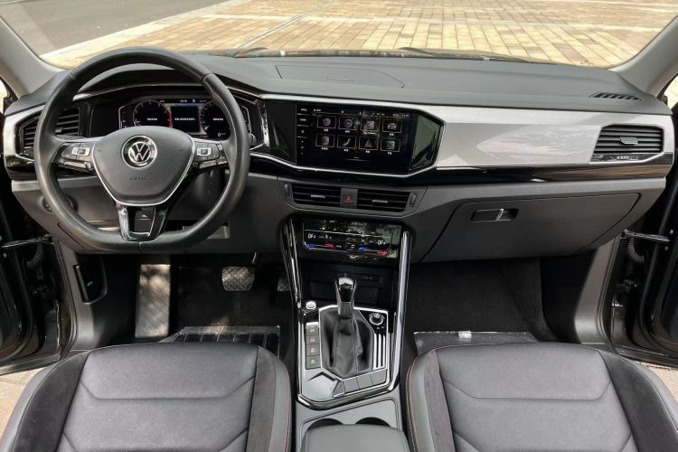 大众 探岳 2022款 330TSI 两驱豪华智联版中控内饰7001