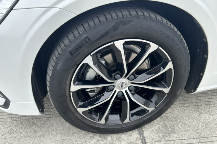 沃尔沃S60 2020款 T4 智逸豪华版车身外观6004