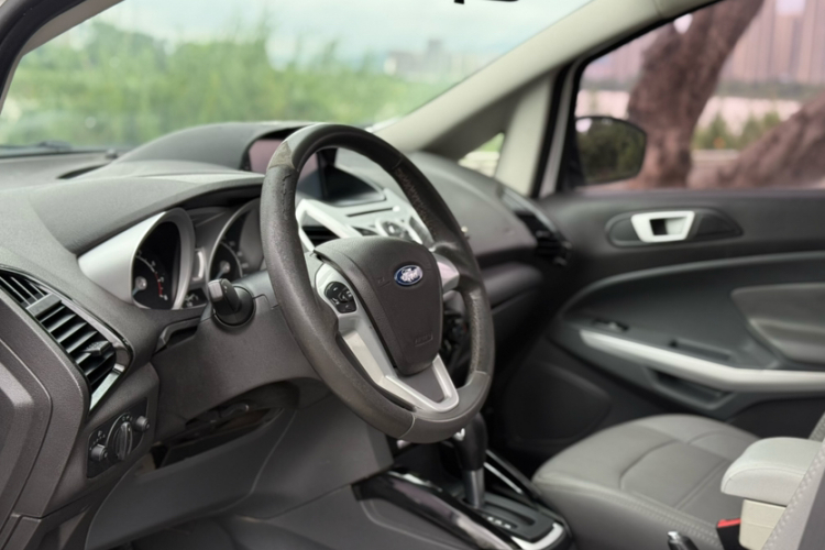 福特 翼搏 2013款 1.5L 自动尊贵型车身外观6003