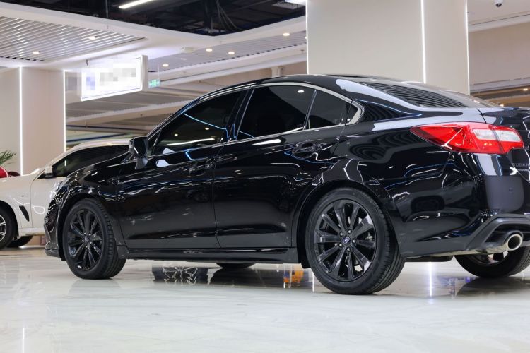 斯巴鲁 力狮 2020款 改款 2.5i 荣耀限量版 EyeSight车身外观6009