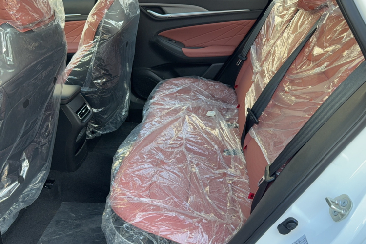 长安 逸动 2025款 PLUS 1.4T 双离合高能版中控内饰7001