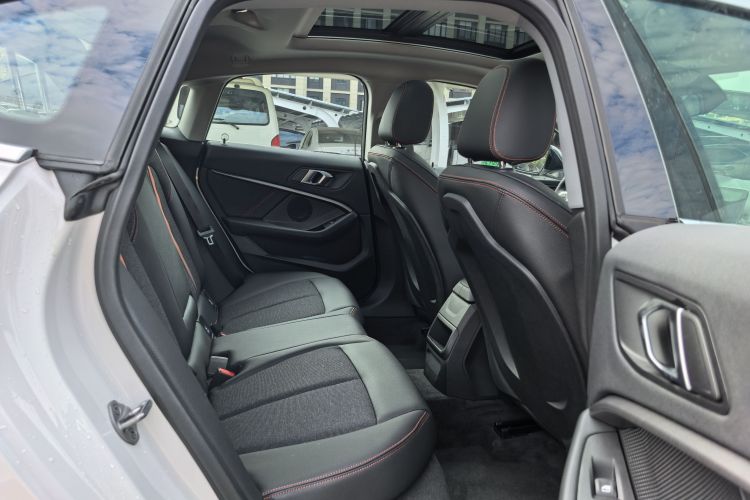 宝马2系(进口) 2023款 225i 四门轿跑车 M运动套装中控内饰7011