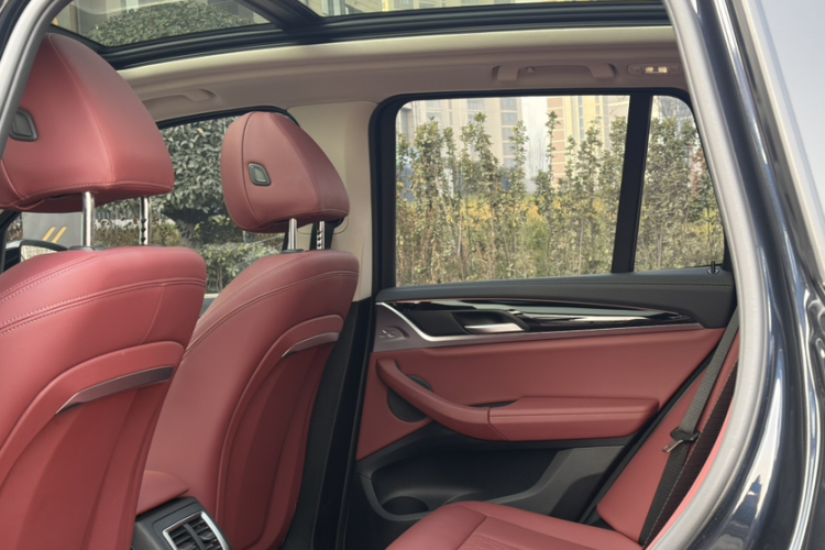 宝马X3 2022款 改款 xDrive25i M运动套装中控内饰7001