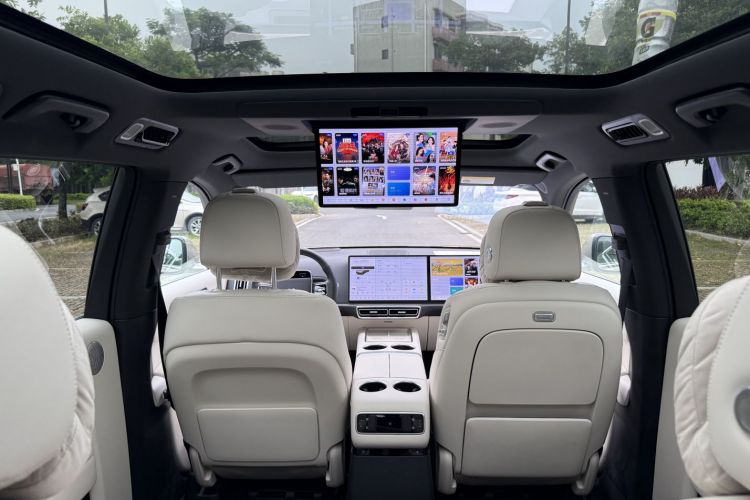理想汽车 理想L9 2024款 Ultra中控内饰7004