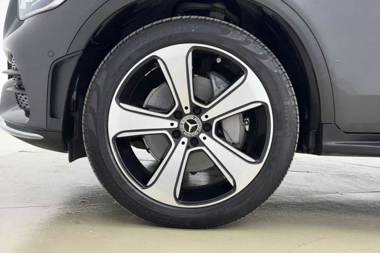 奔驰GLC 2022款 改款 GLC 300 L 4MATIC 动感型臻藏版中控内饰7005