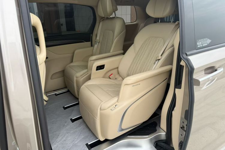 别克GL8 2023款 ES陆尊 豪华型和悦版中控内饰7004