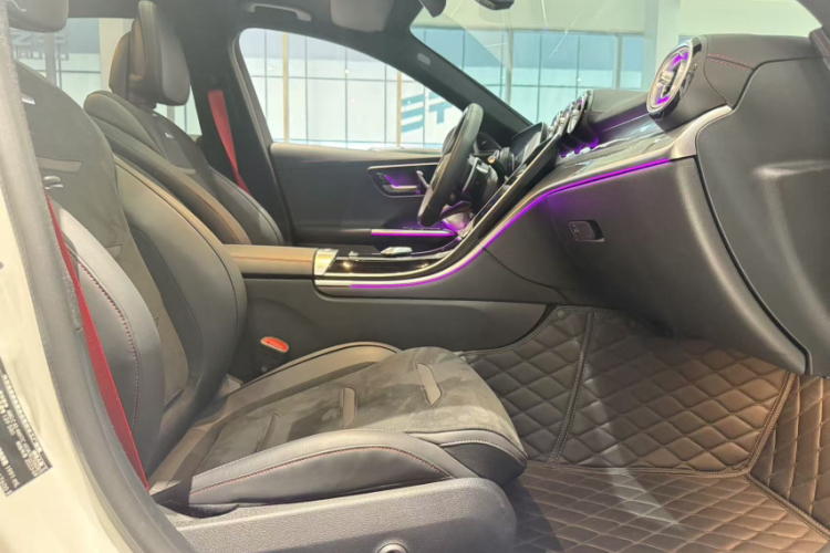 奔驰C级AMG 2024款 AMG C 43 4MATIC局部细节41