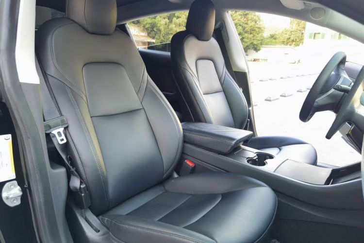 特斯拉 Model 3 2020款 标准续航后驱升级版中控内饰7003