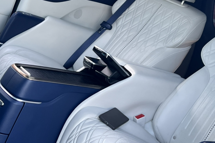 别克GL8 2020款 Avenir艾维亚 四座尊礼版中控内饰7014