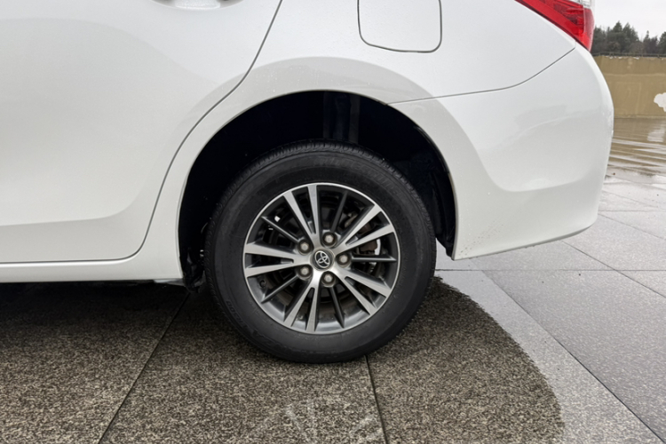 丰田 雷凌 2016款 1.6G-L CVT领先版车身外观6009