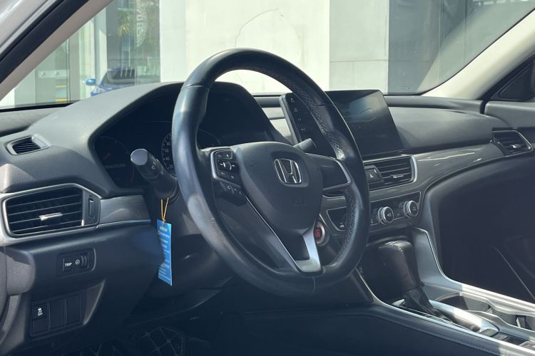 本田 雅阁 2022款 260TURBO 豪华版中控内饰7005