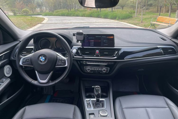 宝马1系 2020款 120i M运动套装中控内饰7003